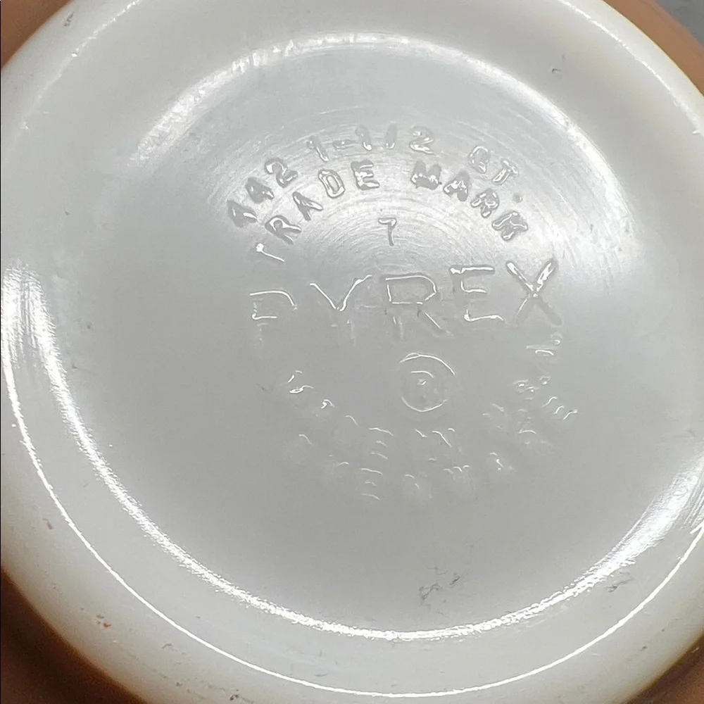 Pyrex Cinderella bowls. Set of 3 Early American Mixing Bowls 441,443&444